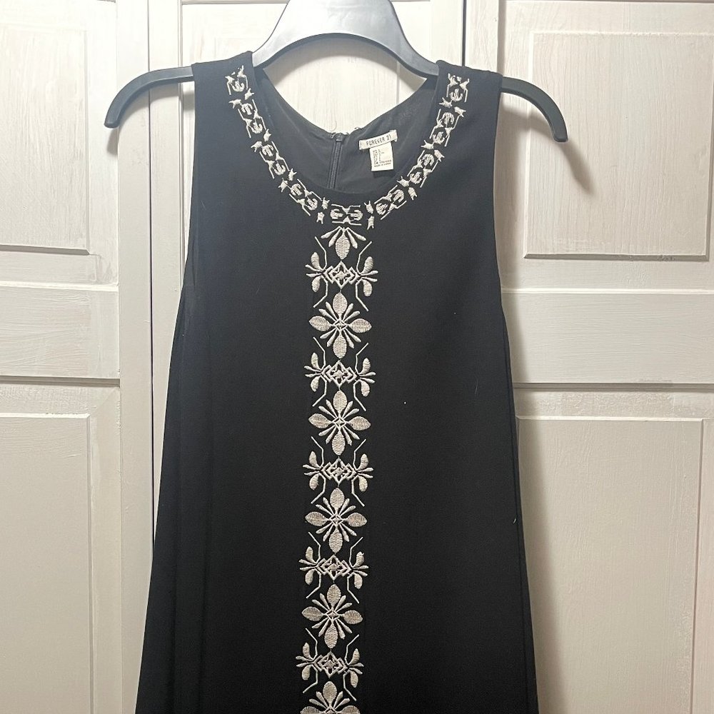 Embroidered Sleeveless Tunic/Dress